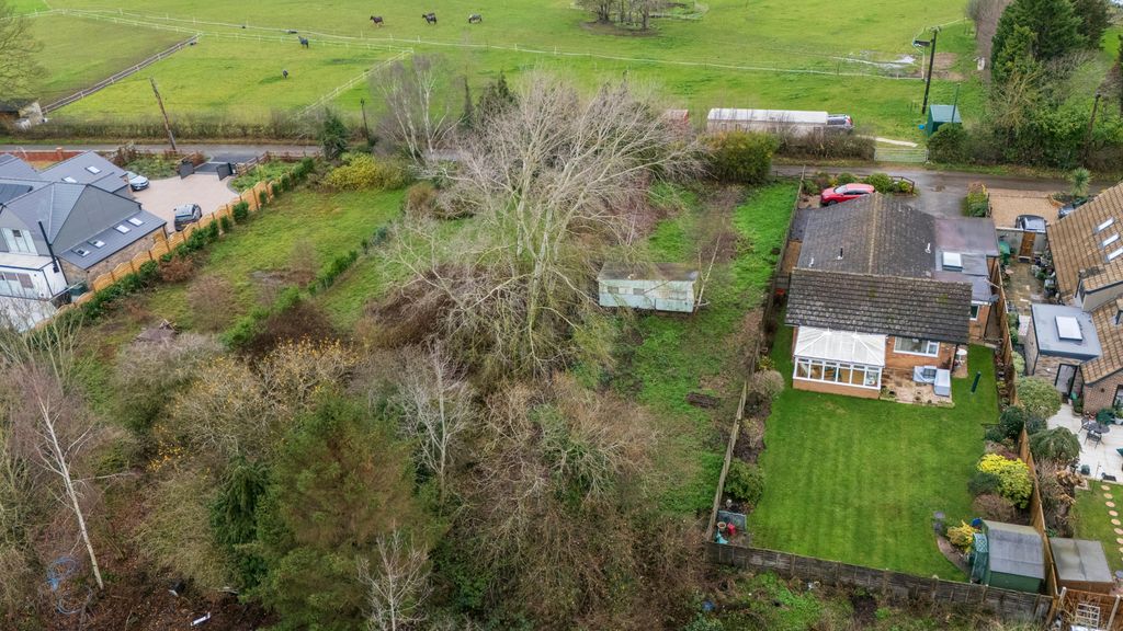 Property photo 2 of 6 CV18_Woodmoore_251216.Jpg