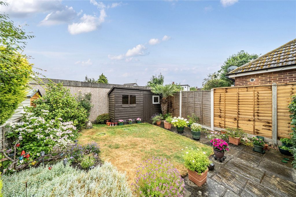 Property photo 2 of 15 Picture No. 12