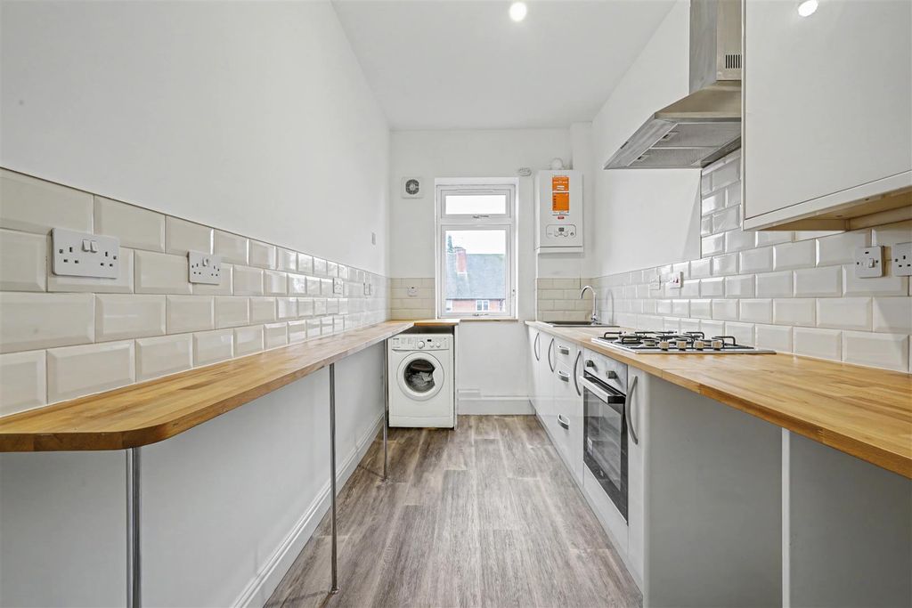 Property photo 3 of 13 Kitchen 1_1.Jpeg