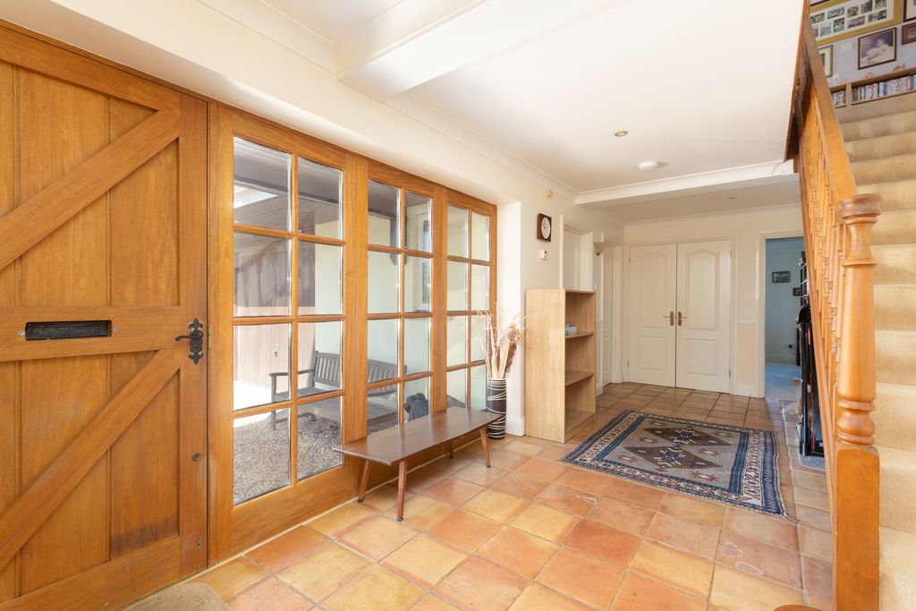 Property photo 2 of 32 4687926