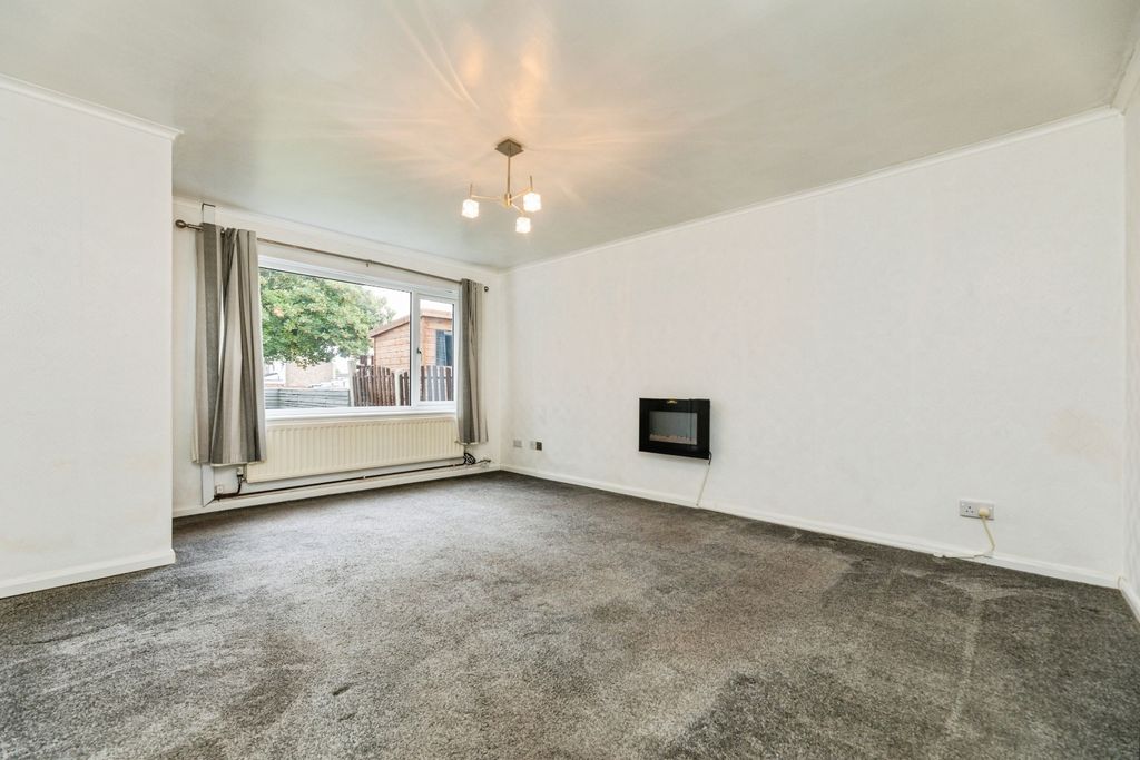Property photo 3 of 20 Pbox-Img.Jpg