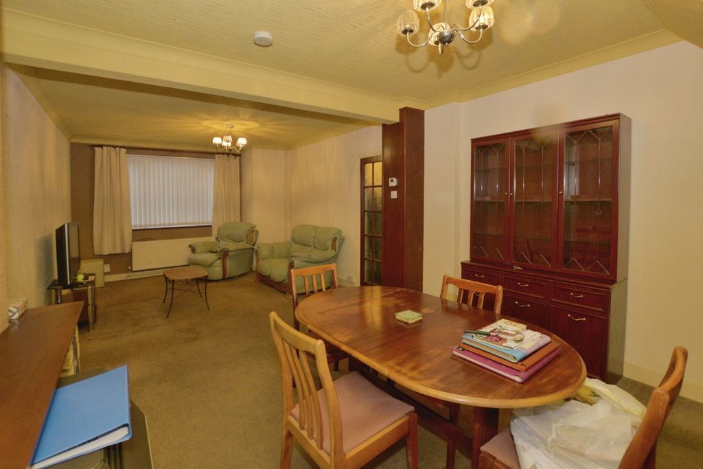 Property photo 3 of 20 Pbox-Img.Jpg