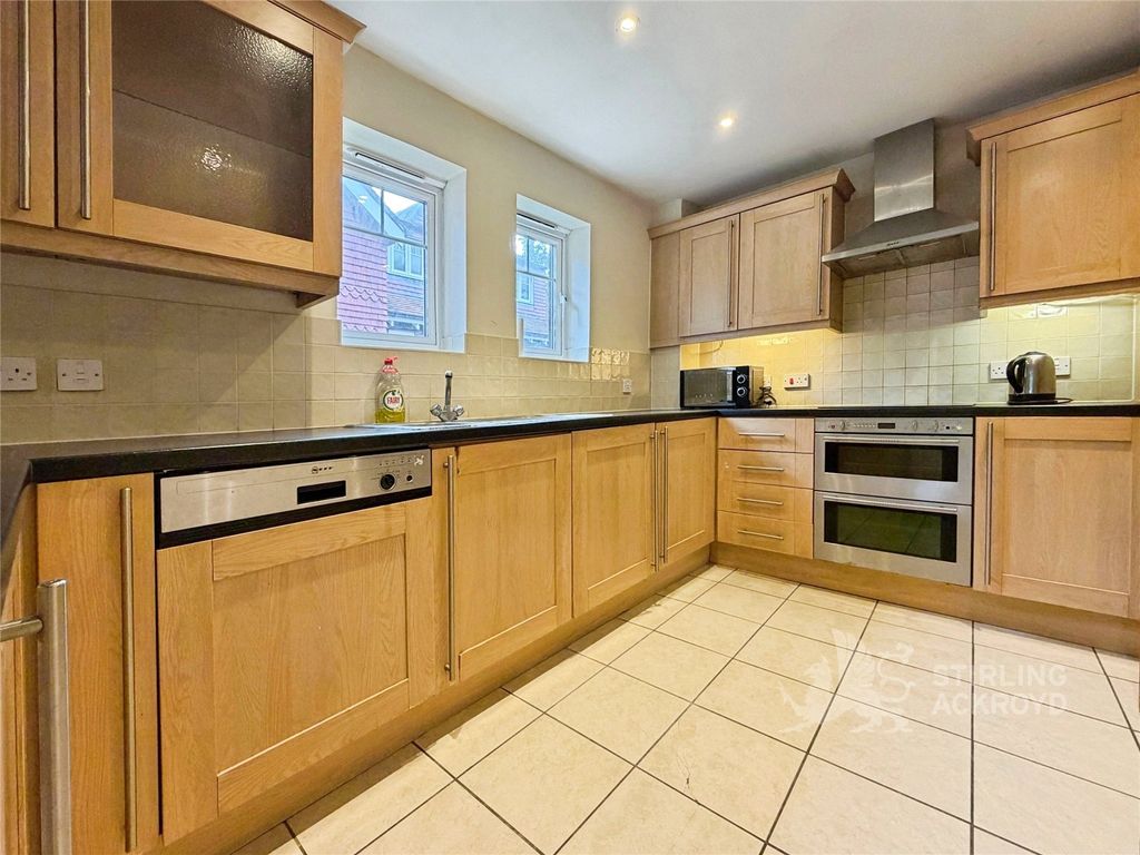 Property photo 3 of 11 Reception/Kitchen
