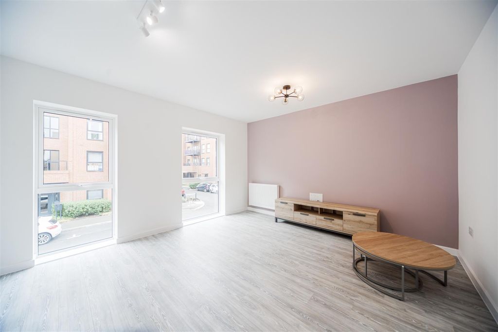 Property photo 2 of 16