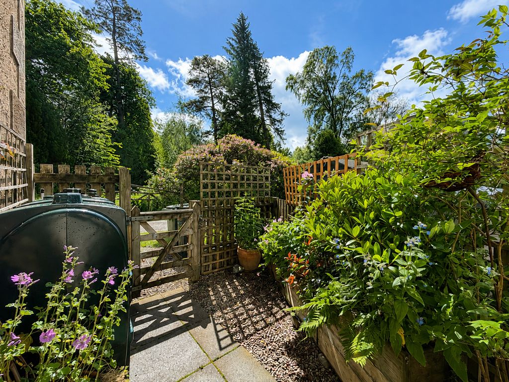 Property photo 2 of 49