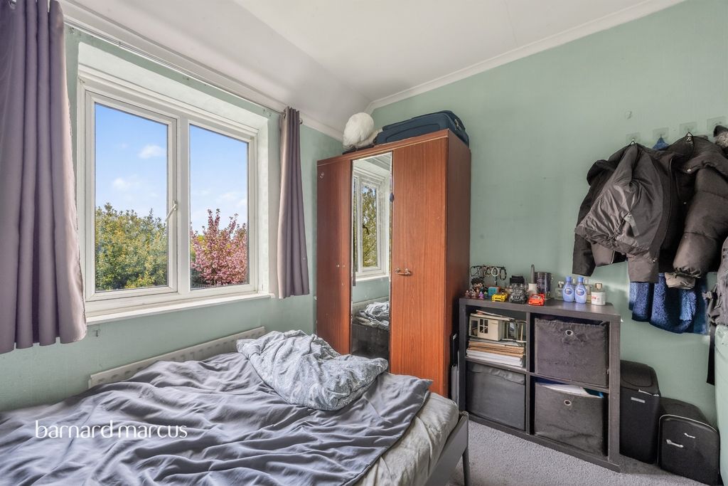 Property photo 3 of 20