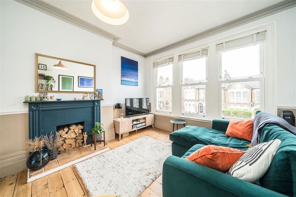 Property photo 2 of 8