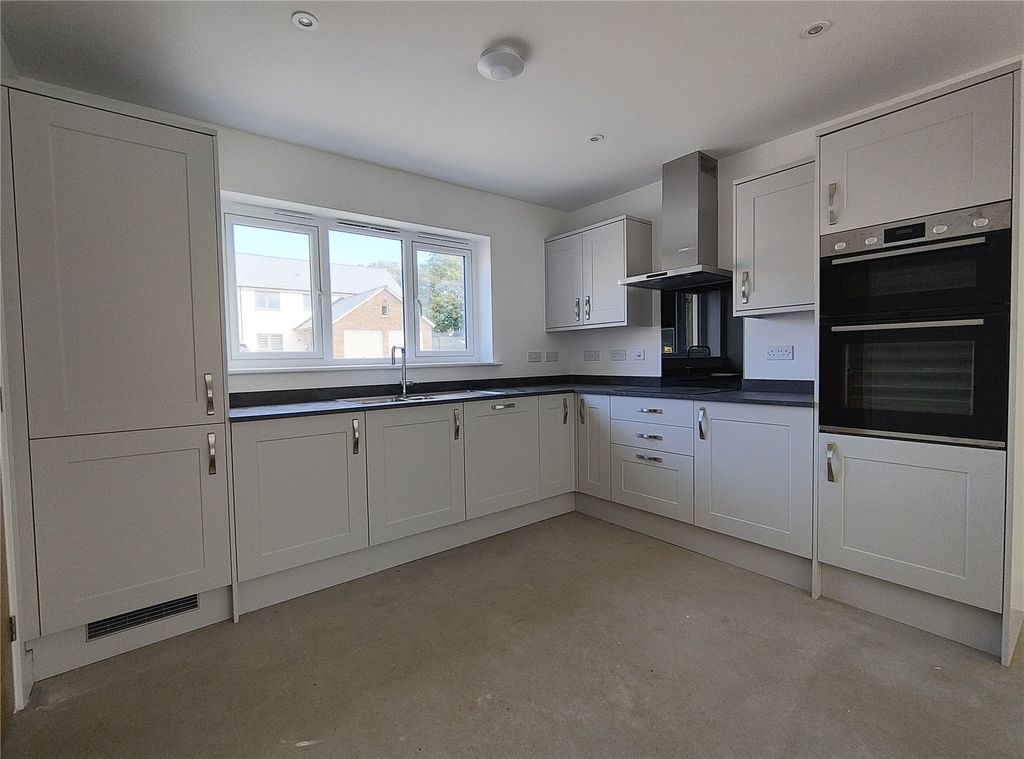 Property photo 3 of 27 Picture No. 15