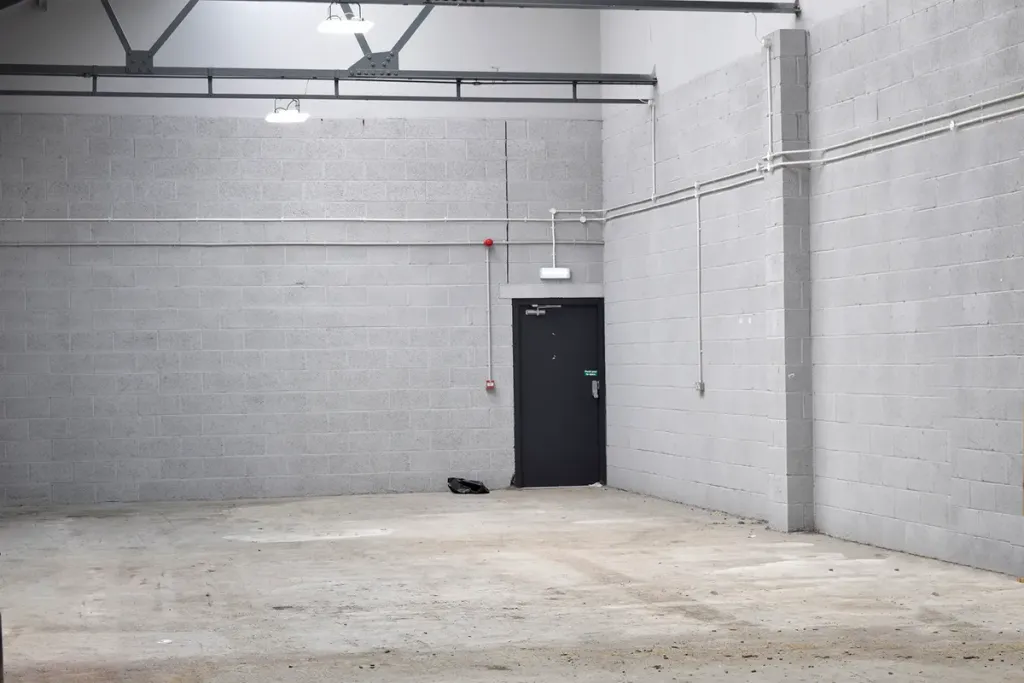 Property photo 3 of 4