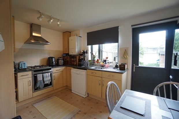 Property photo 3 of 14 Kitchen 1