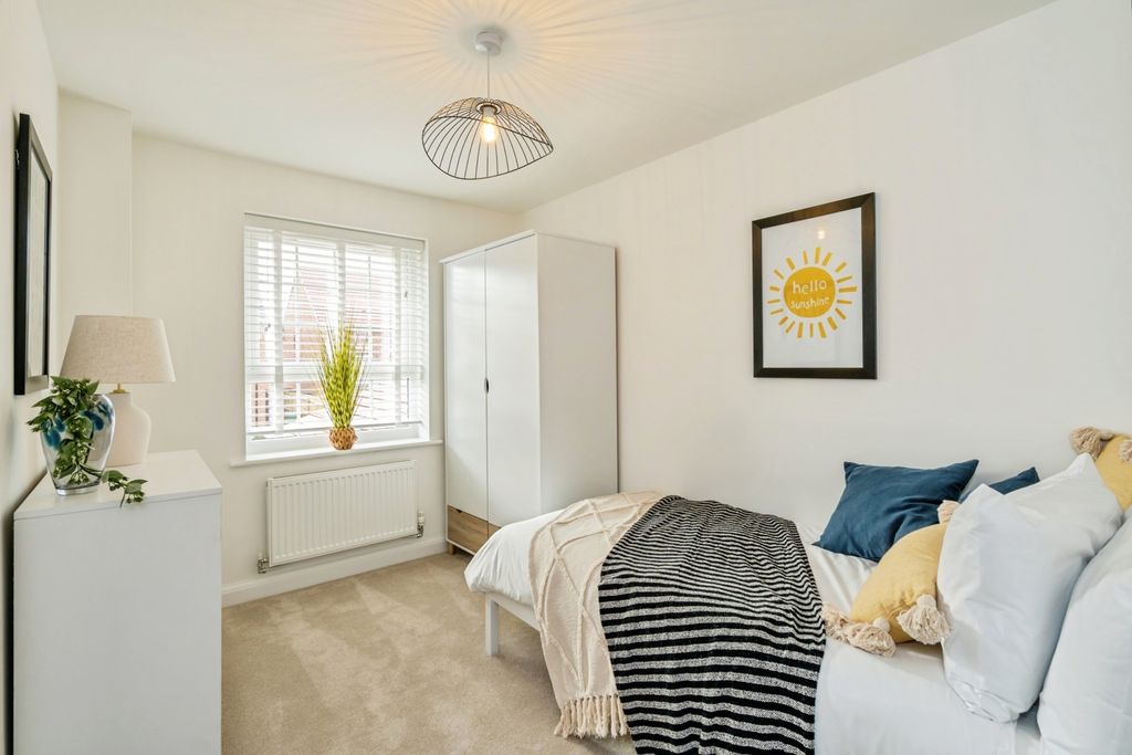 Property photo 2 of 17 Photo