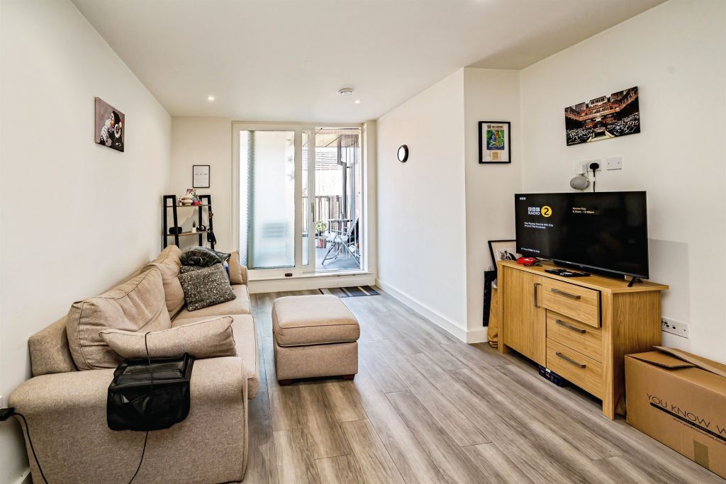 Property photo 3 of 9