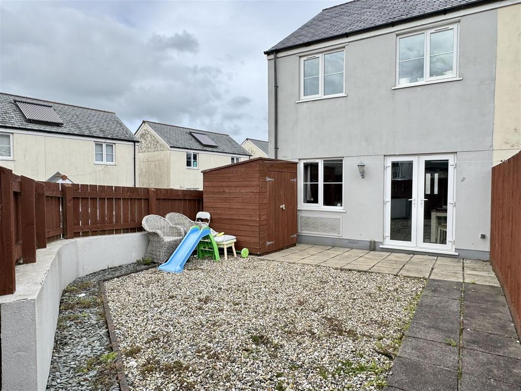Property photo 2 of 21