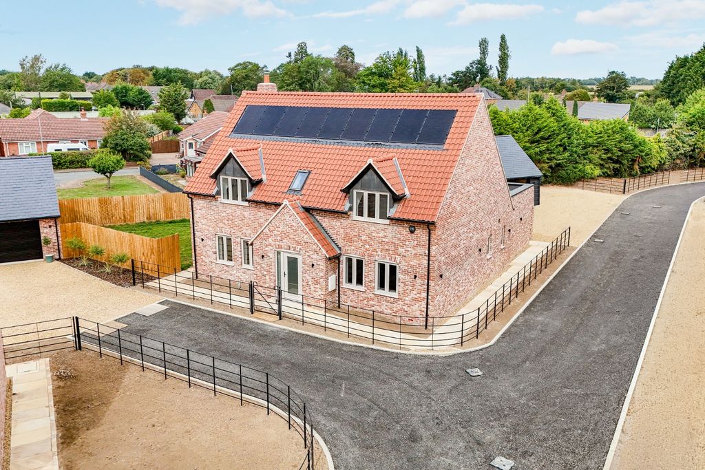 Property photo 1 of 38 5475960