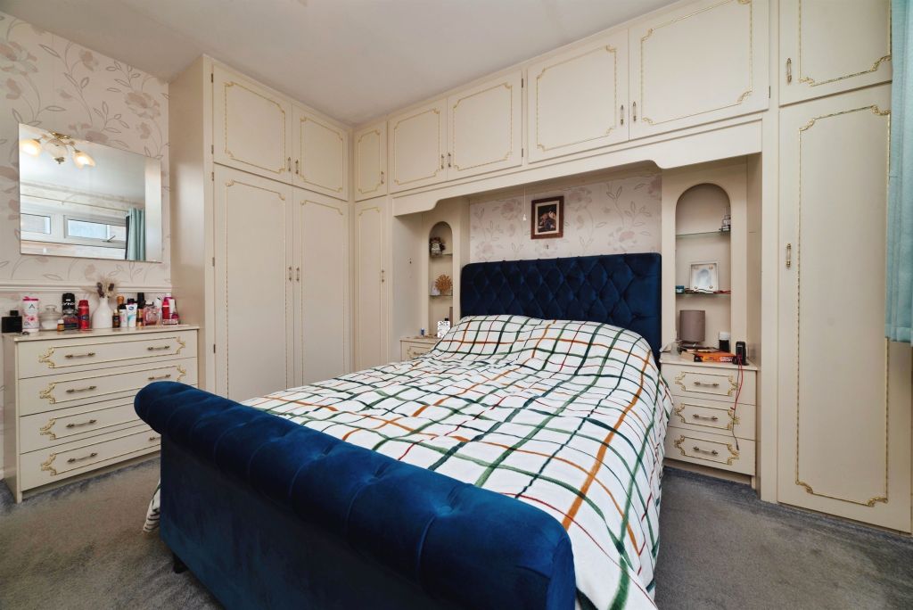 Property photo 3 of 18