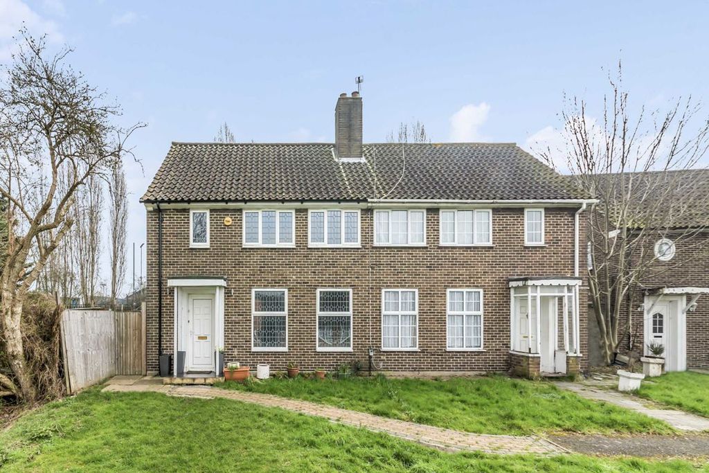 Property photo 1 of 9