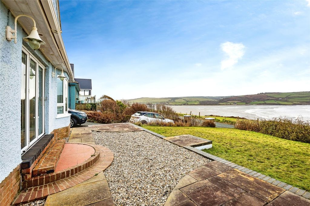 Property photo 2 of 35 Picture No. 20