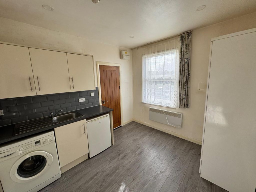 Property photo 2 of 6 2.Jpeg