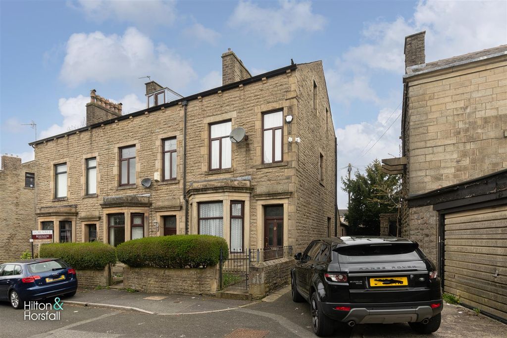 Property photo 1 of 15 Victoria Street
