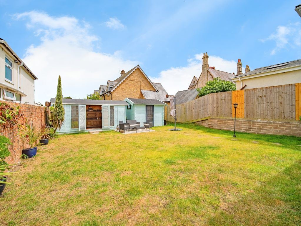 Property photo 2 of 17 Photo