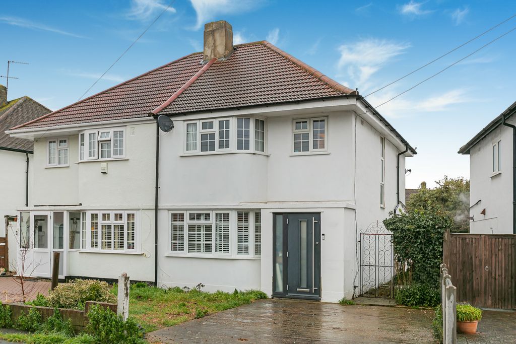 Property photo 1 of 11 Exterior