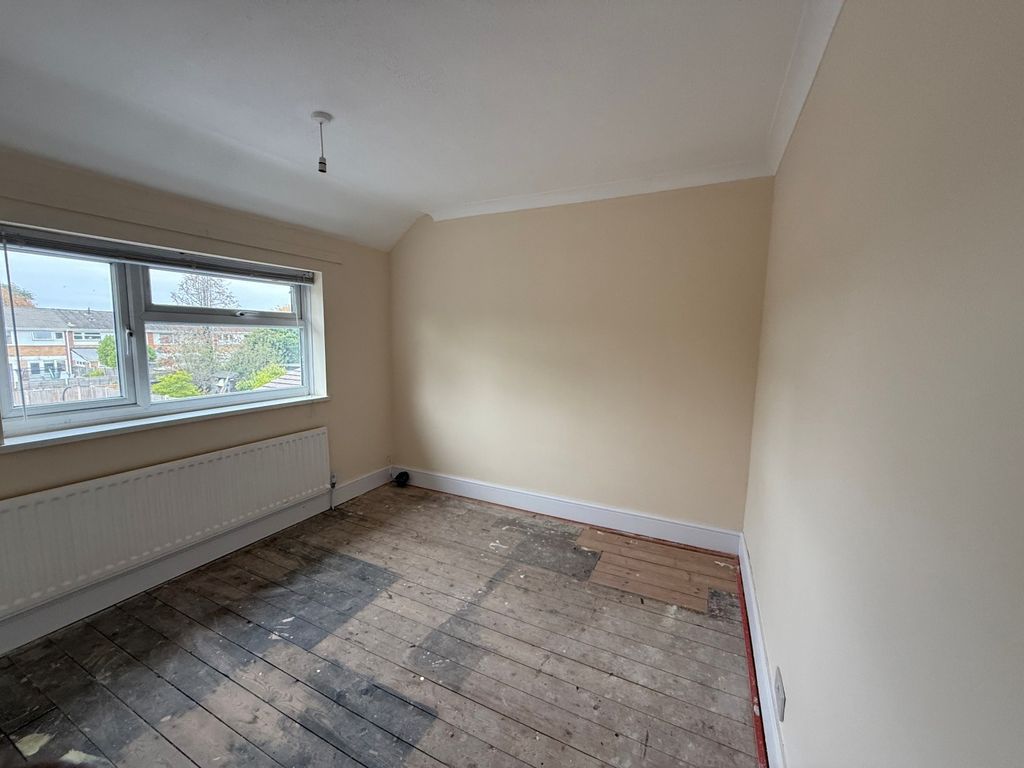 Property photo 2 of 16 20251009_102644609_Ios