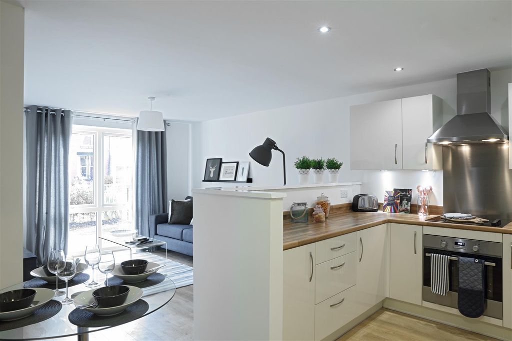 Property photo 2 of 8 Kitchen Lounge.Jpg
