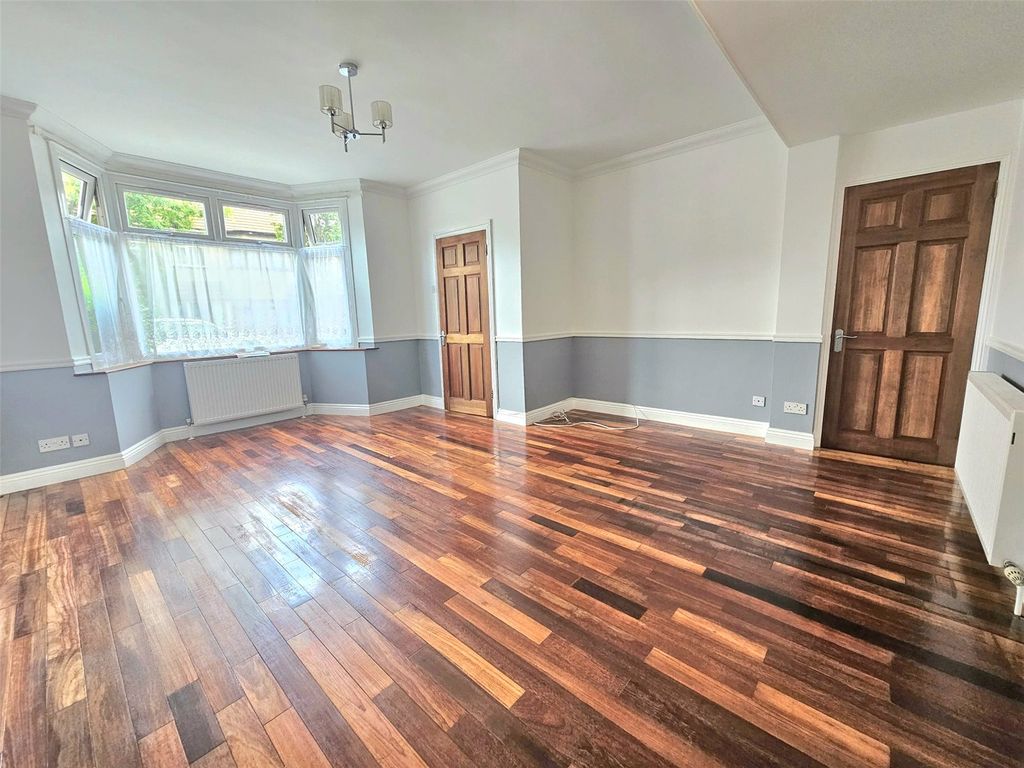 Property photo 2 of 10 Picture No. 03