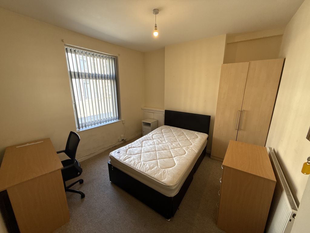 Property photo 3 of 7 Bedroom