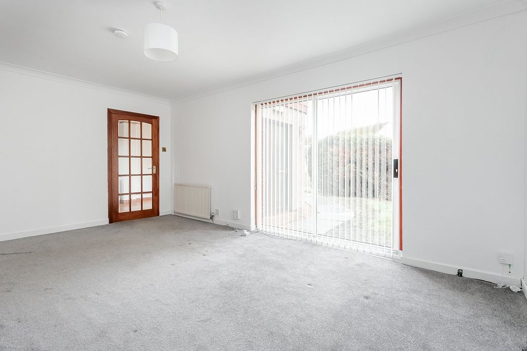 Property photo 2 of 26