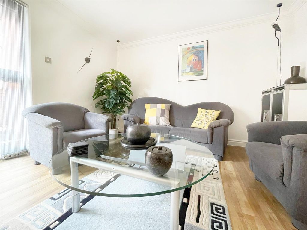 Property photo 1 of 13 1