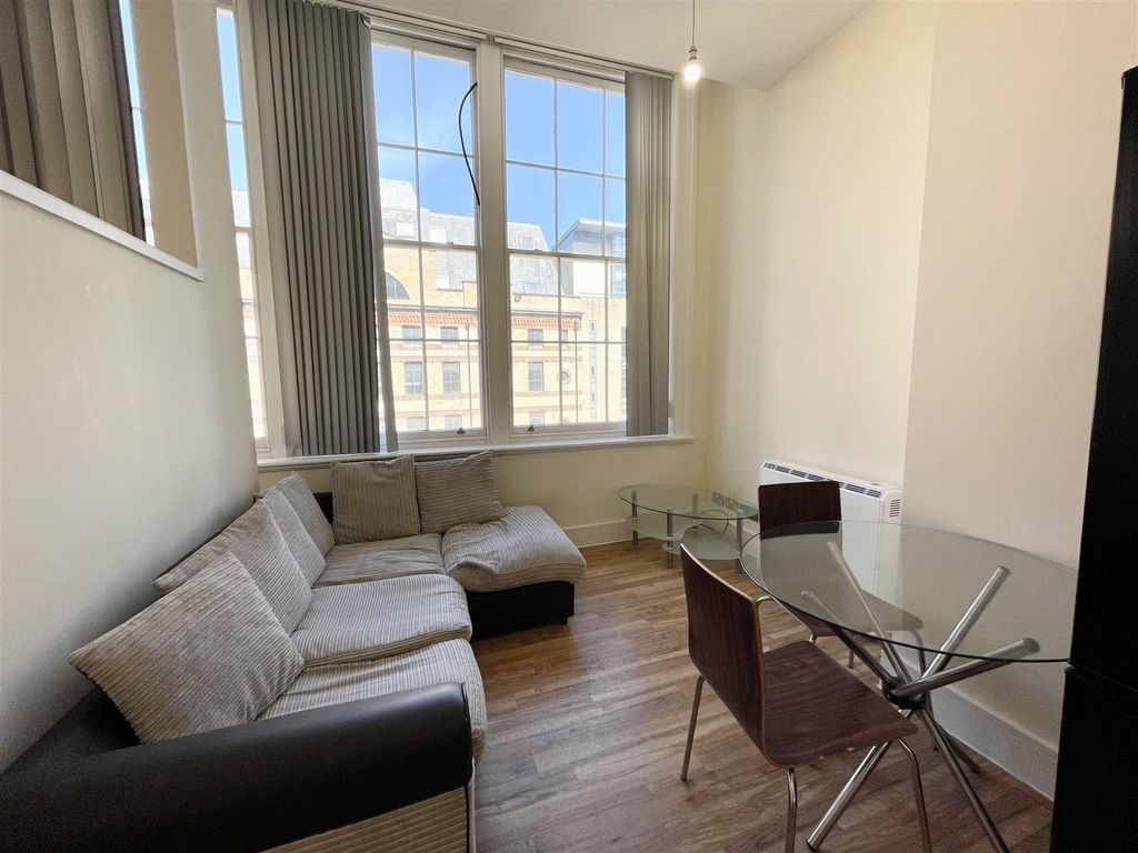 Property photo 3 of 6