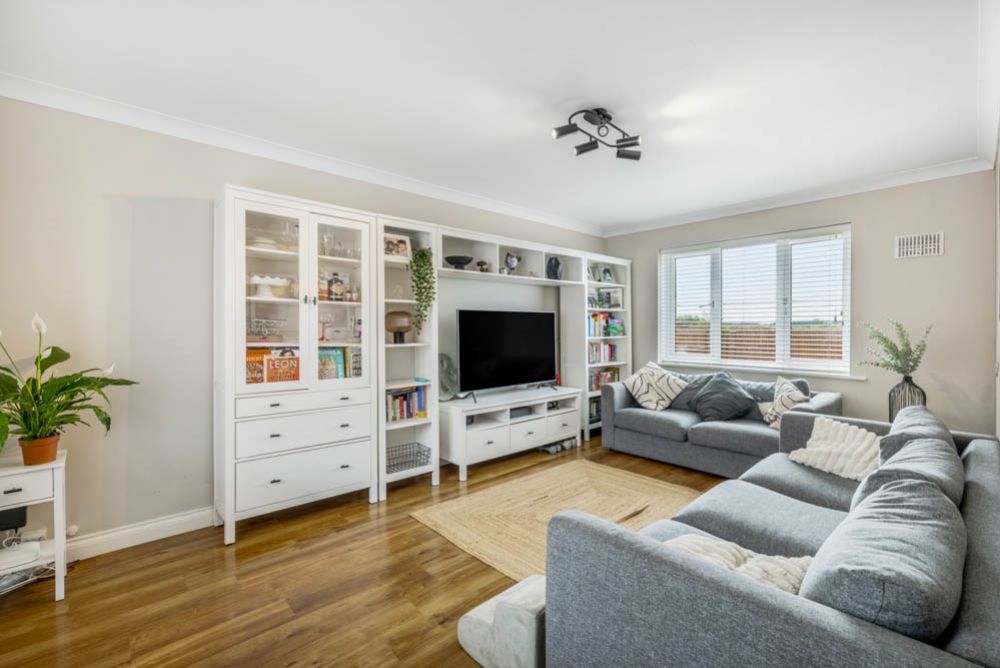 Property photo 3 of 28 20 Eton Way (Boston)-15