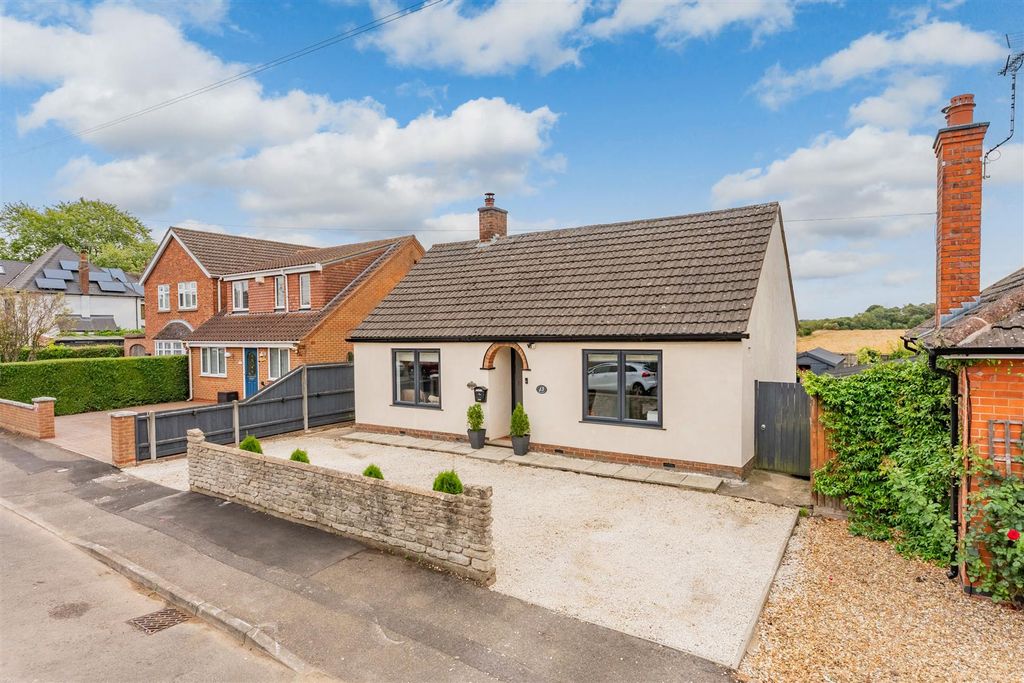 Property photo 1 of 36