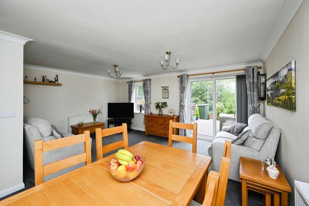 Property photo 2 of 23