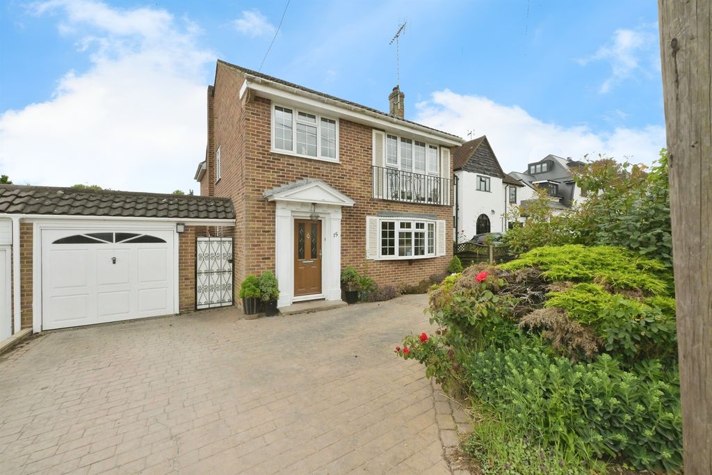 Property photo 1 of 16