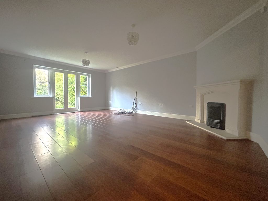 Property photo 2 of 15 Living Room