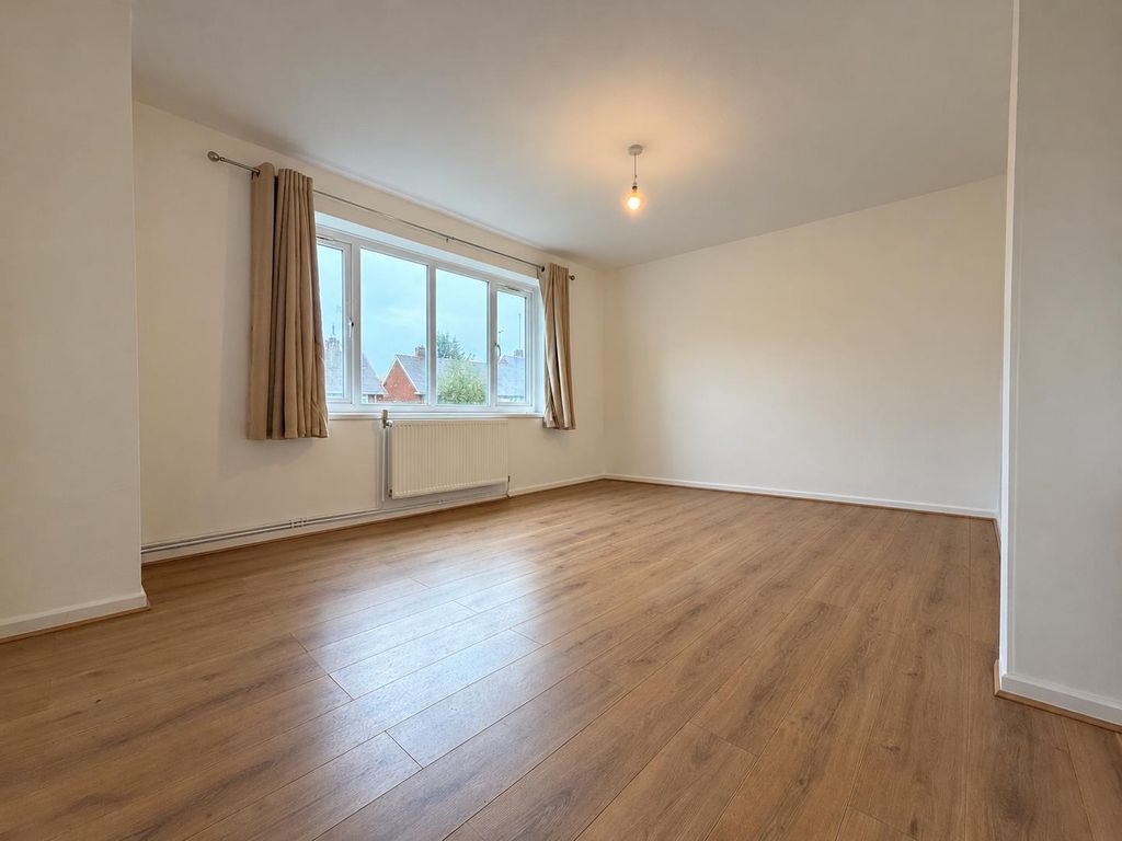 Property photo 3 of 13 Image