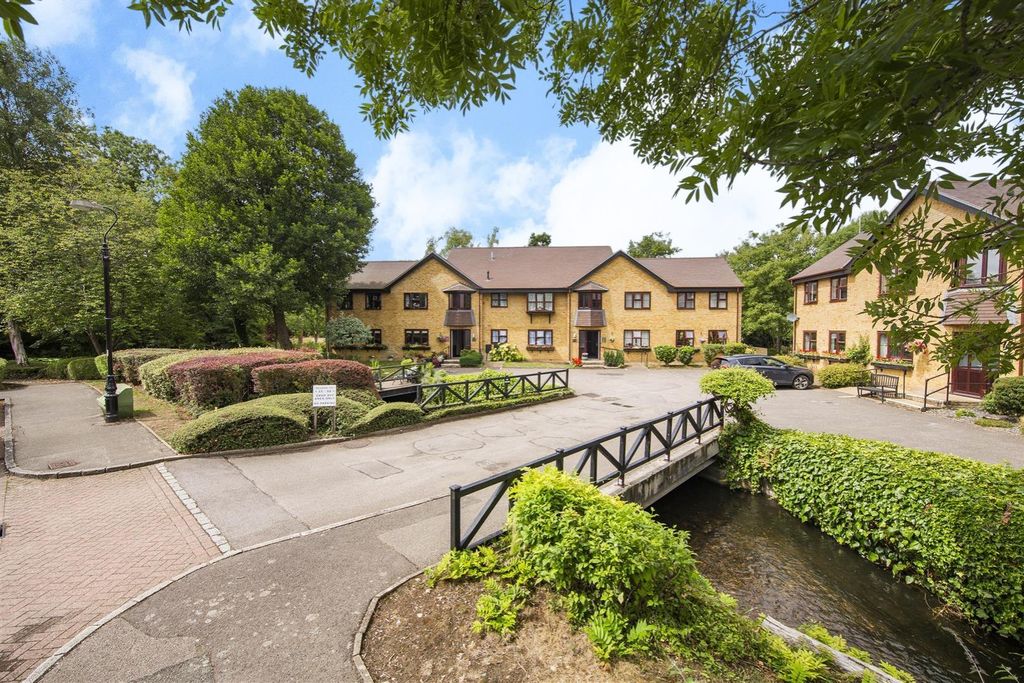 Property photo 1 of 19 Front