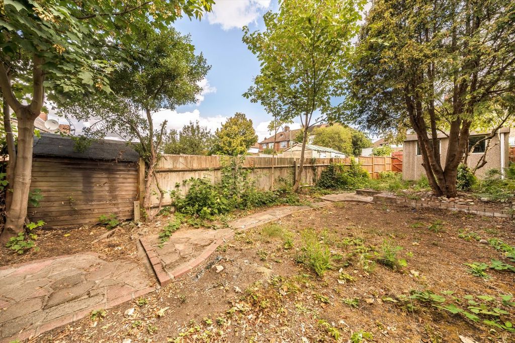 Property photo 3 of 6