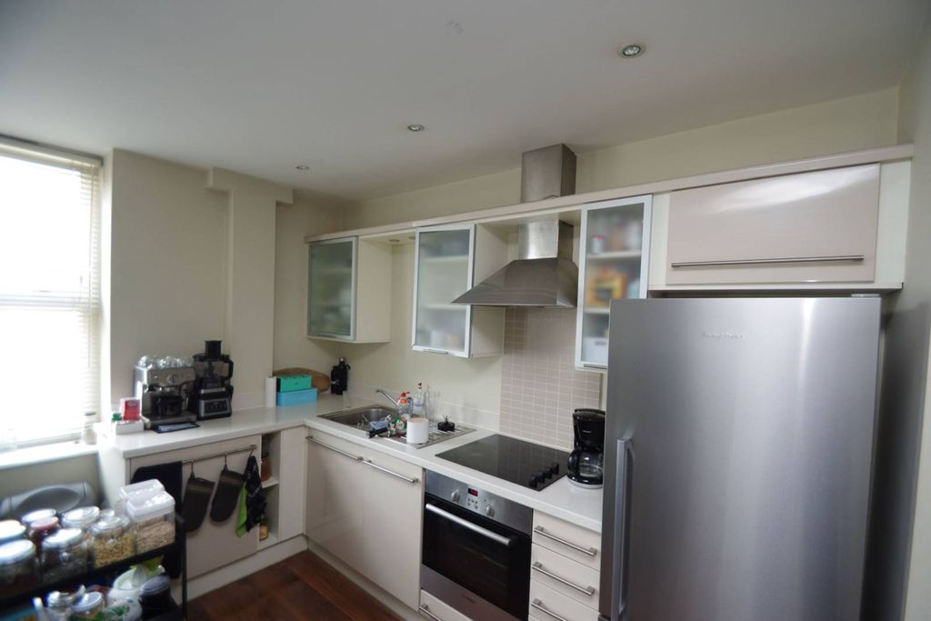 Property photo 3 of 4