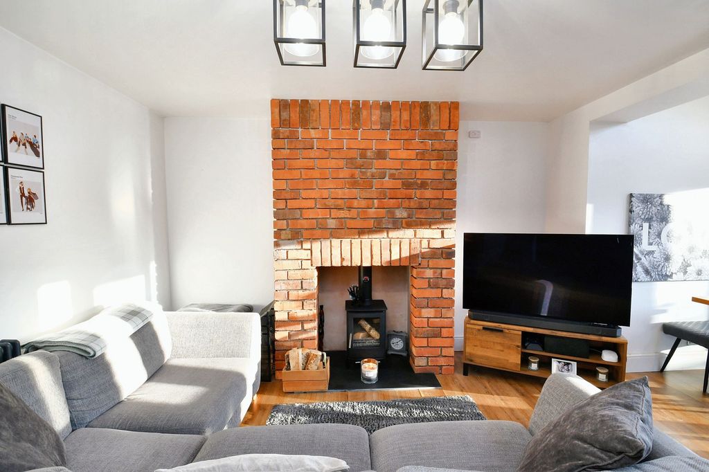 Property photo 3 of 26