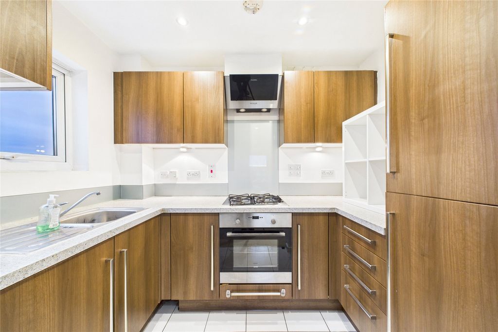 Property photo 2 of 8 Picture No. 06