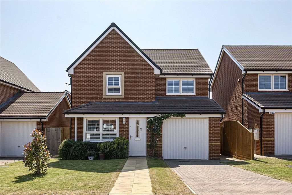 Property photo 1 of 16 Front