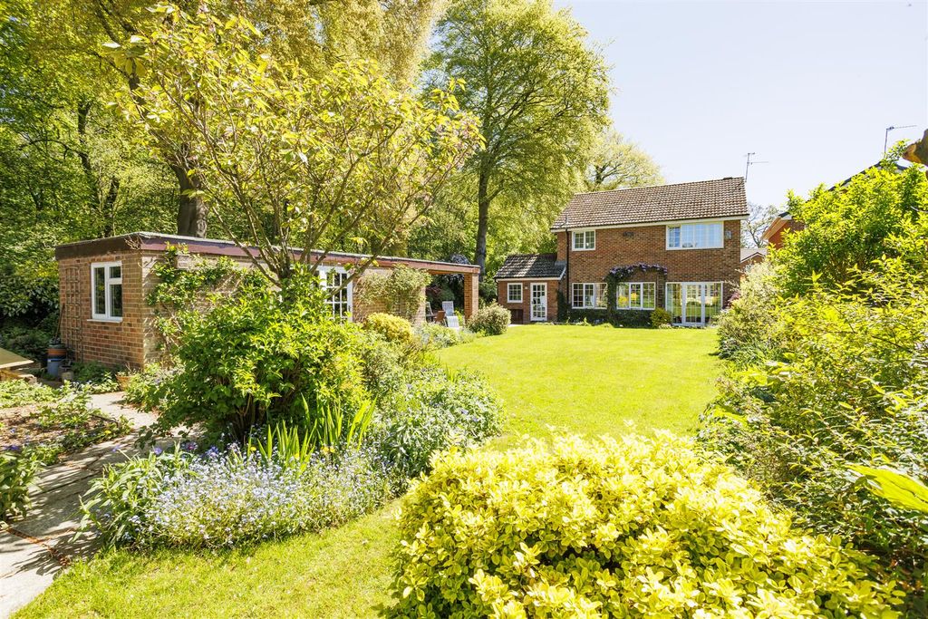 Property photo 3 of 38 127_Dringthorpe_Road__10.Jpg