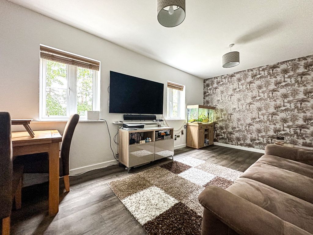 Property photo 3 of 16 44168812