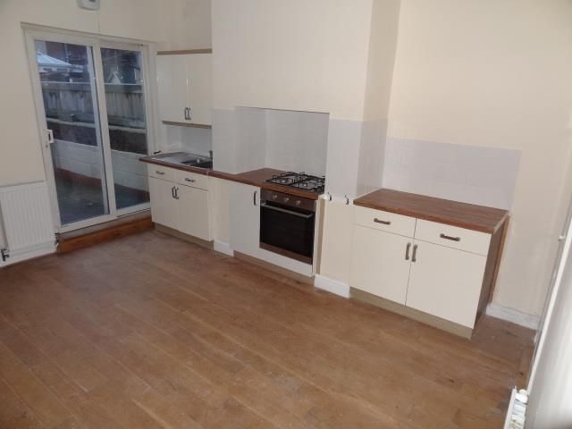 Property photo 2 of 7 Dining Kitchen