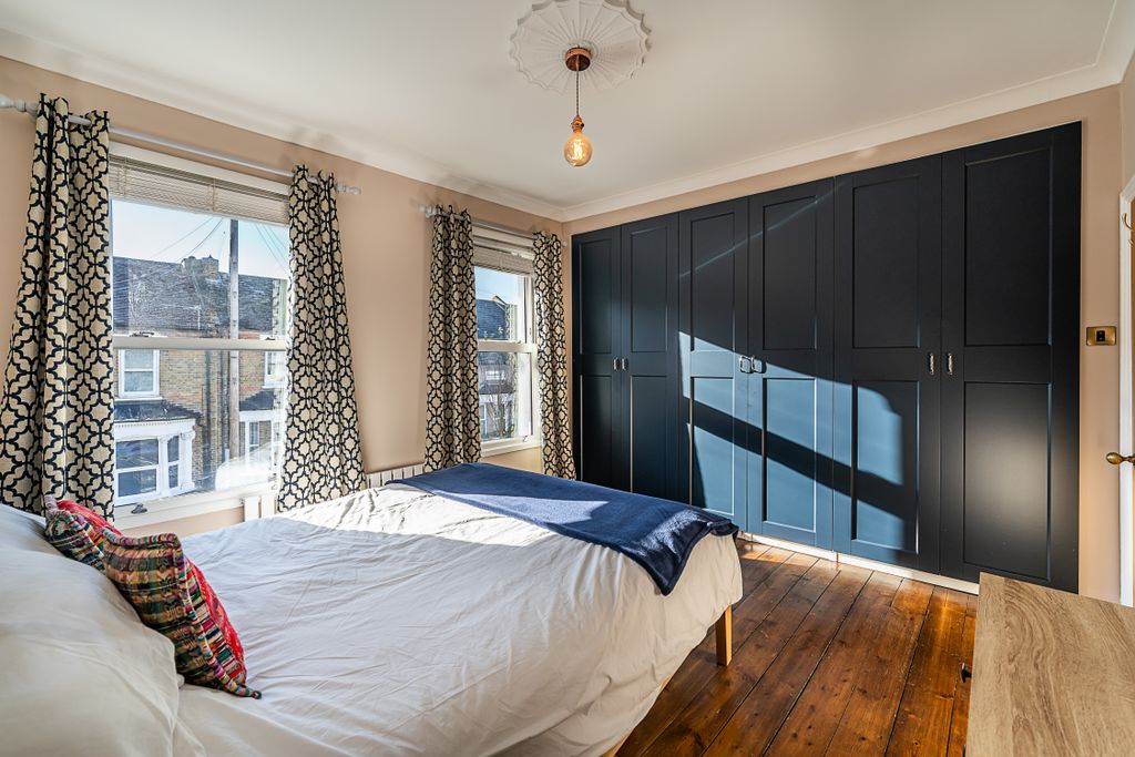 Property photo 2 of 23