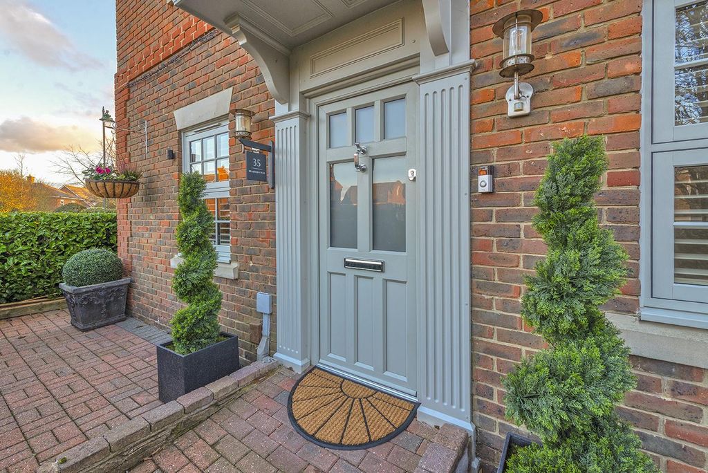 Property photo 2 of 22 35Braeburn02.Jpg