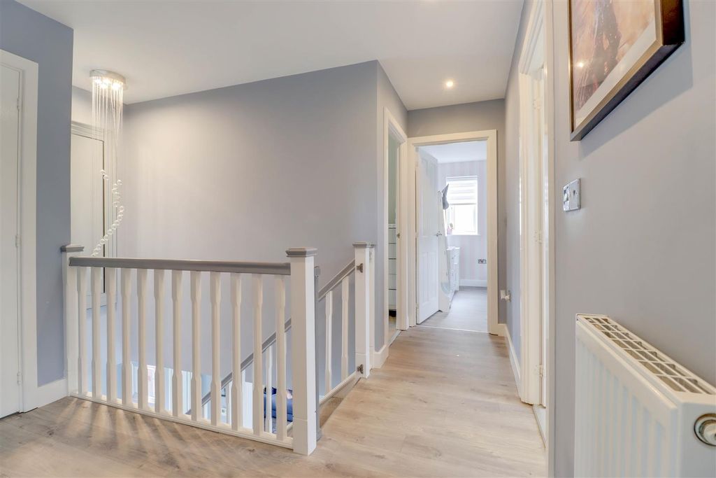 Property photo 3 of 38 16 Maple Lane Wickford-2.Jpg